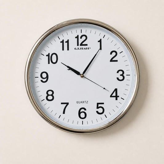 ساعة حائط دائرية كبيرة بإطار لامع وأرقام واضحة